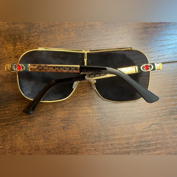 Gucci Black and Gold Aviator Sunglasses - Picture 3 of 3